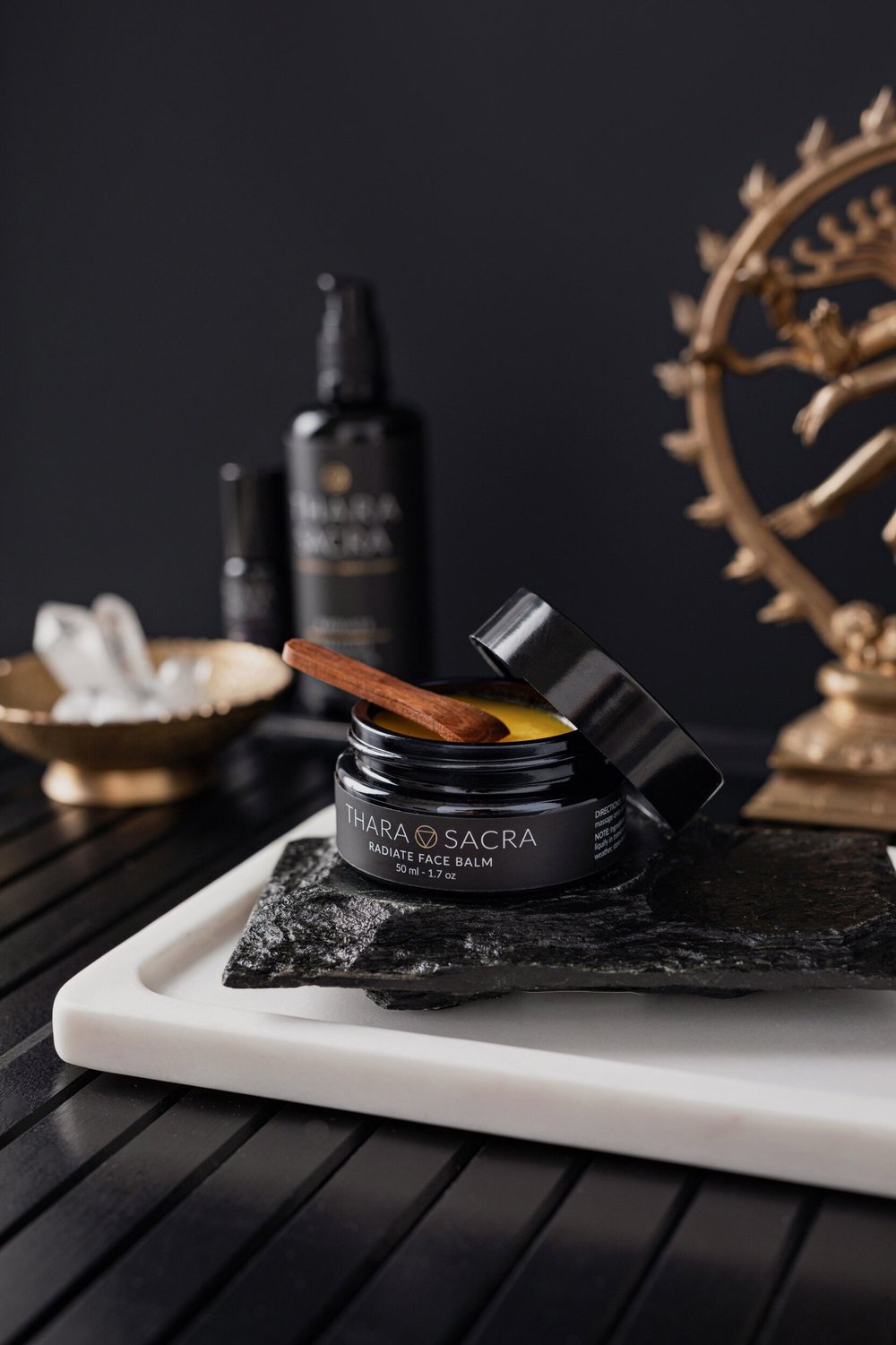 美容液 tara! THARA SACRA — RADIATE FACE BALM